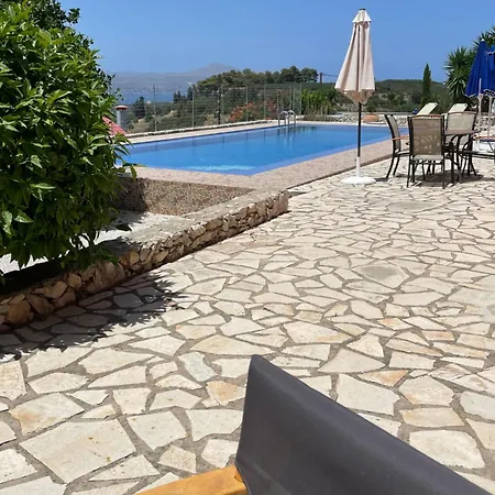Dans Avec Piscine Privee, Calme, Proche Des Plages, Vues Et Montagnes Tsivaras